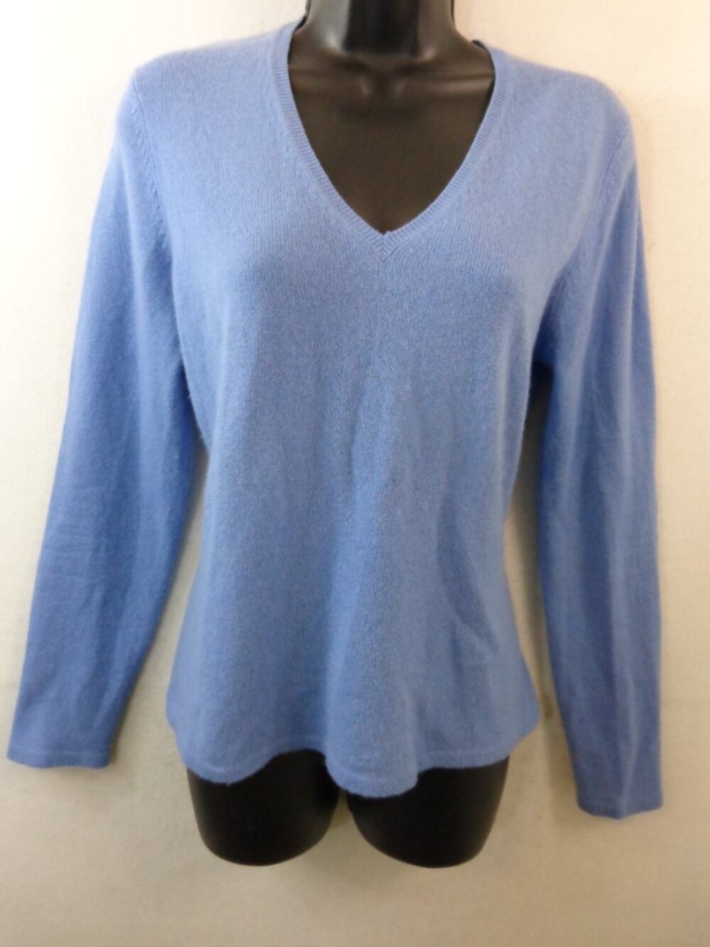 Ann Taylor Sweater Women's M Blue 100% Cashmere Long Sleeve V Neck Pullover